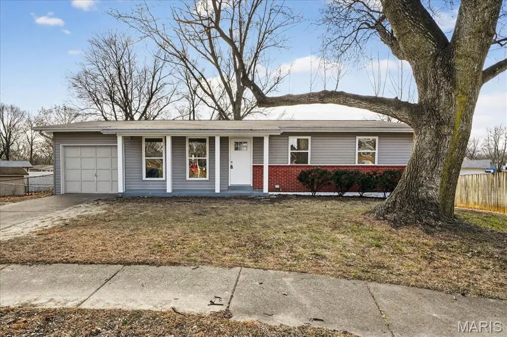 1077 Armada Court, Florissant, MO 63031 - Image #1