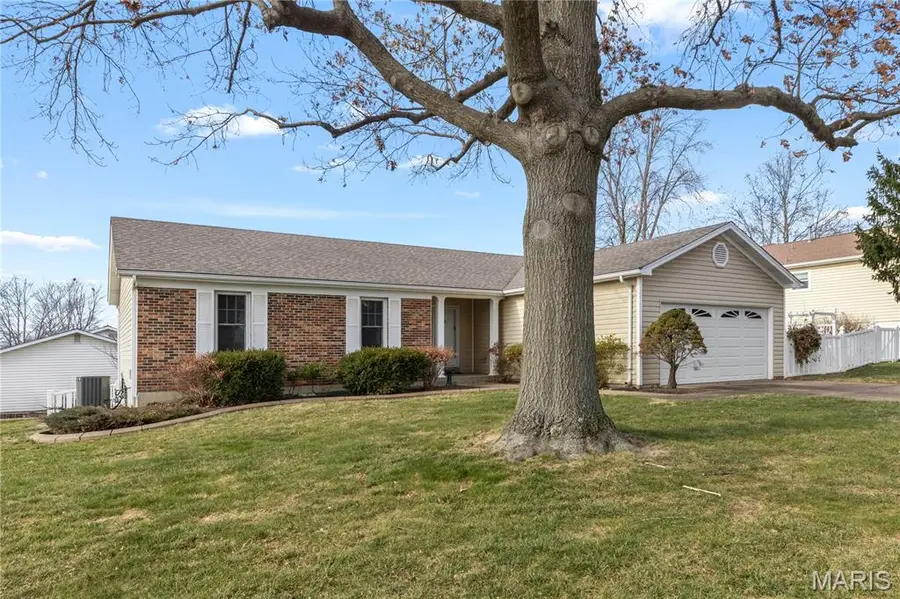 3019 Valley Vista Drive S, Saint Peters, MO 63376 - Image #2