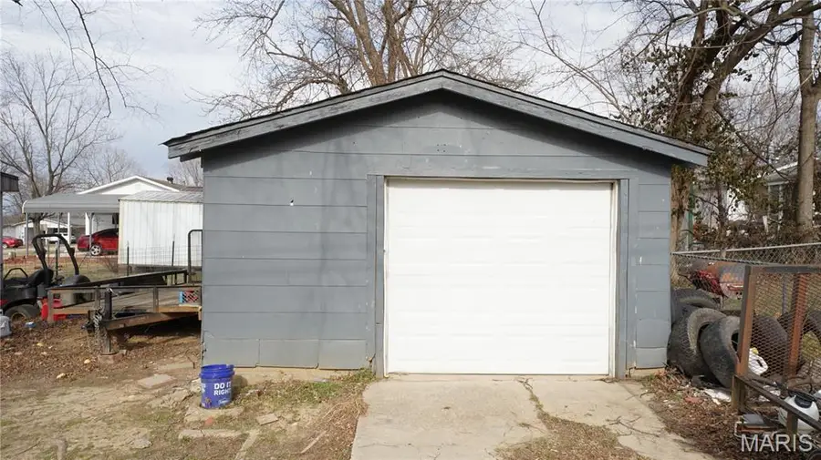 202 Winfield St, Bloomfield, MO 63825 - #3