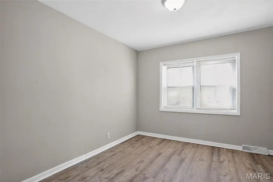 5608 Sapphire Avenue, Saint Louis, MO 63136 - #3