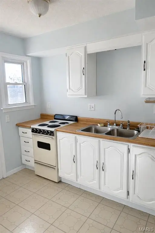 8520 Ava Drive, Affton, MO 63123 - #3