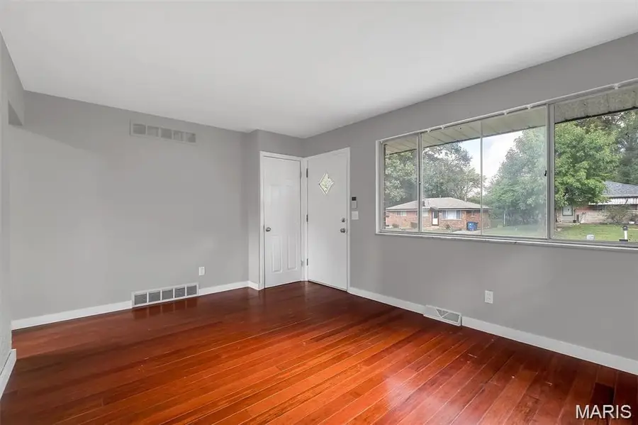 1136 Cove Lane, Saint Louis, MO 63138 - Image #2