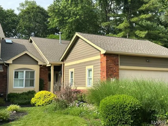 718 Walnut Creek Lane, Town And Country, MO 63017 - #1