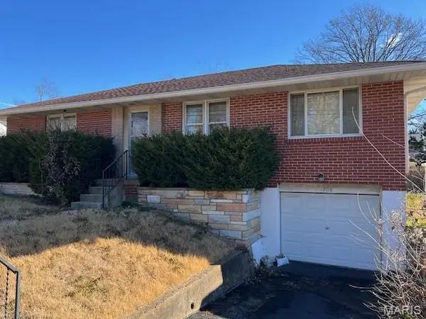 1908 Korando Avenue, Overland, MO 63114