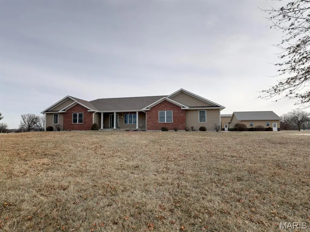3721 Hawk Point, Palmyra, MO 63461 - Image #1