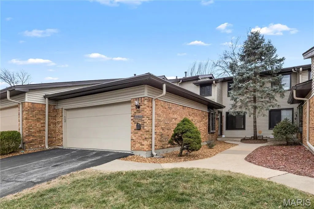 11620 Heather Dale Drive, Saint Louis, MO 63146 - Image #1