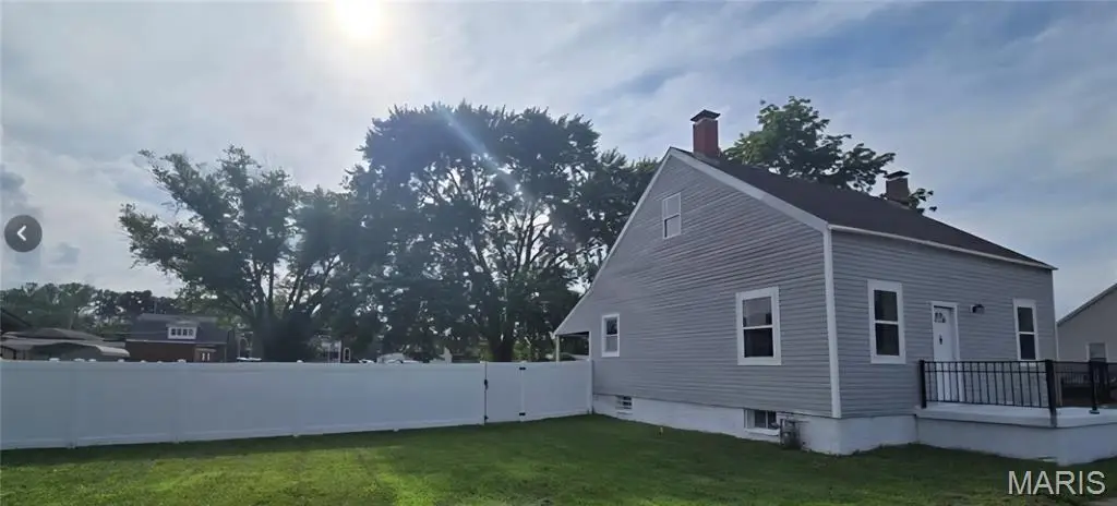 923 S High Street, Belleville, IL 62220 - #1