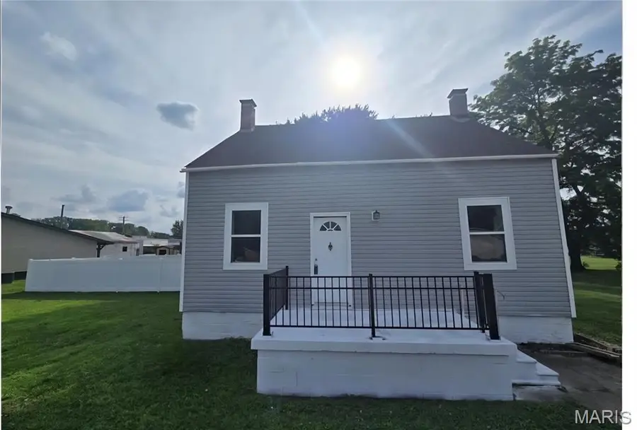 923 S High Street, Belleville, IL 62220 - #2