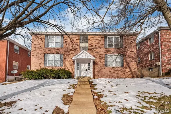 10045 Puttington Drive, Lakeshire, MO 63123