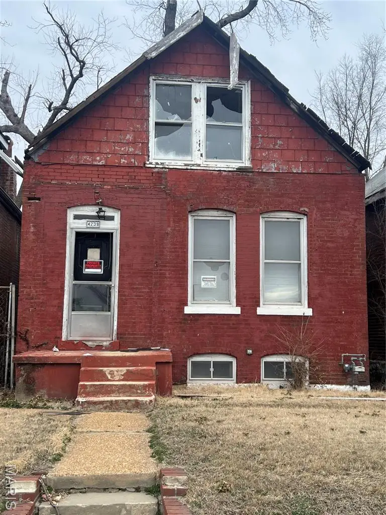 4239 W Ashland Avenue, Saint Louis, MO 63115 - Image #1