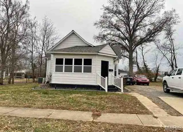 875 Martin Luther King Jr Drive, Centralia, IL 62801 - Image #2