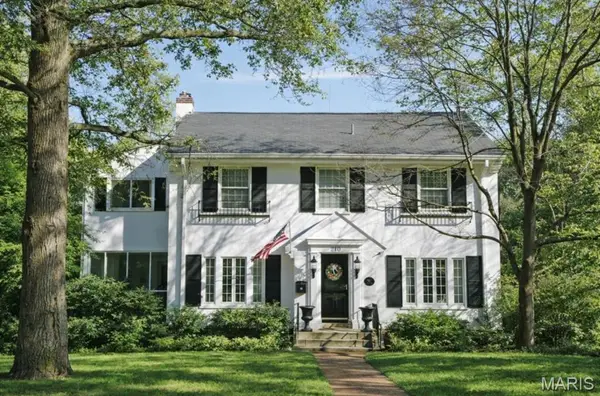 210 Jefferson Road, Webster Groves, MO 63119