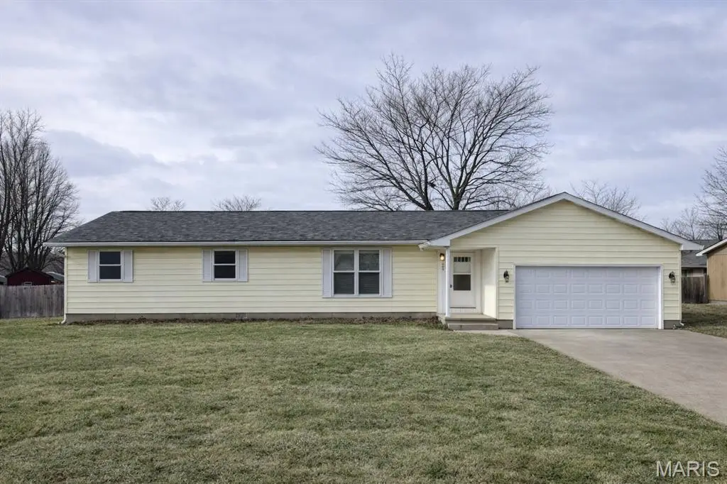 505 Schroeder Drive, Salem, IL 62881 - Image #1