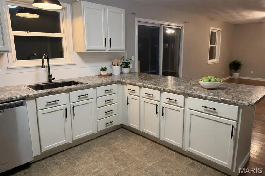 505 Schroeder Drive, Salem, IL 62881 - Image #3