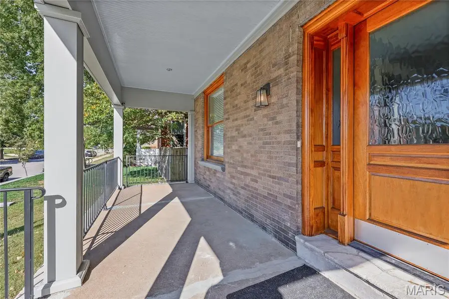 4327 Washington Boulevard, Saint Louis, MO 63108 - #2