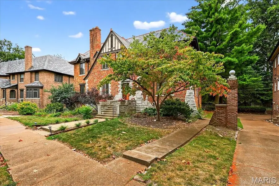 7224 Pershing Avenue, University City, MO 63130 - Image #2