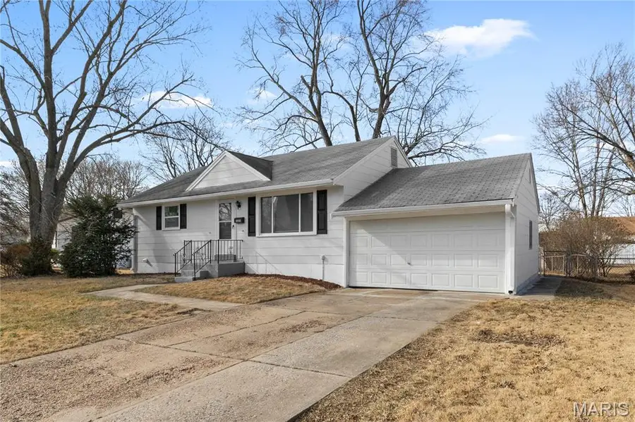 225 S Saint Charles Street, Florissant, MO 63031 - Image #2