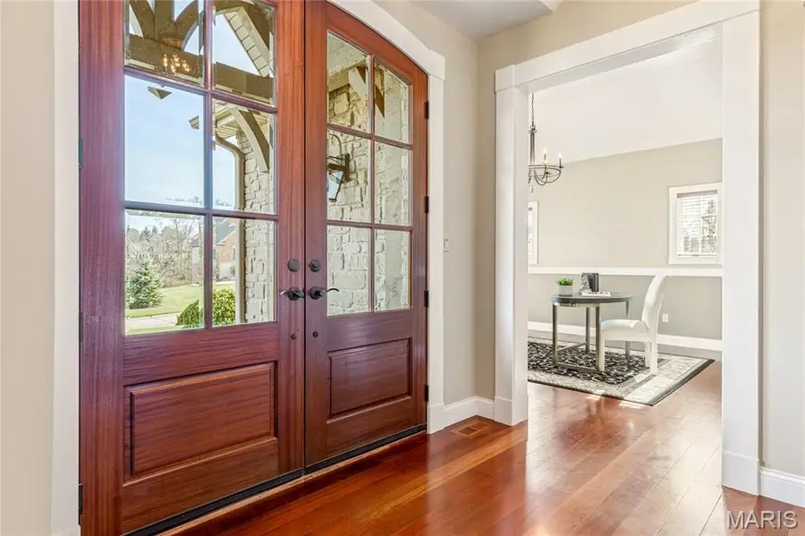 1007 Devonworth Manor Way, Town And Country, MO 63017 - #2