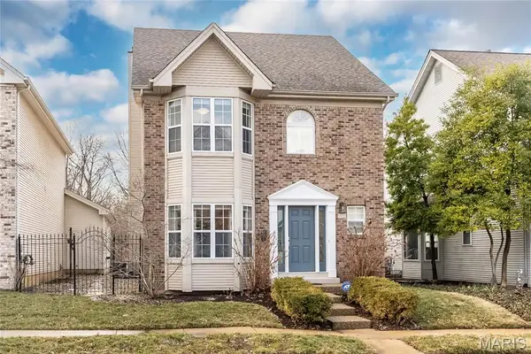 971 Barnard College Lane, St Louis, MO 63130