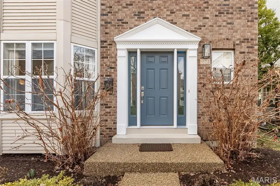 971 Barnard College Lane, Saint Louis, MO 63130 - #2