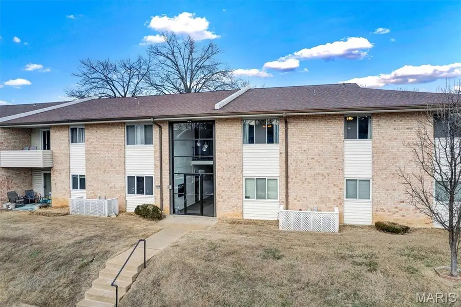 10117 Sakura Drive #F, Saint Louis, MO 63128 - Image #3