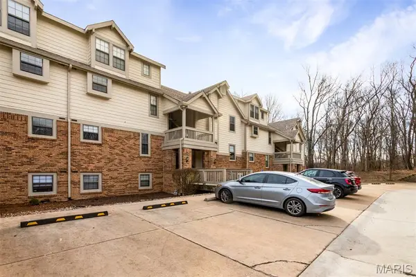 12975 Bryce Canyon Drive #F, Maryland Heights, MO 63043