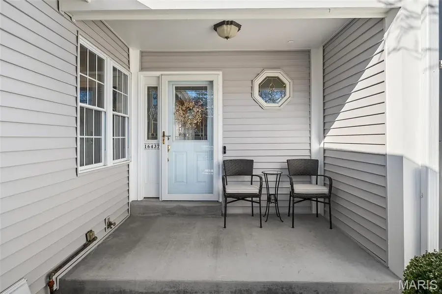 16437 Cobbleskille Drive, Chesterfield, MO 63017 - #2