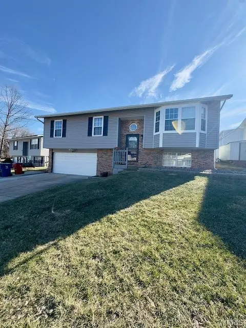 1827 Hilltop Village Lane, Imperial, MO 63052 - Image #2