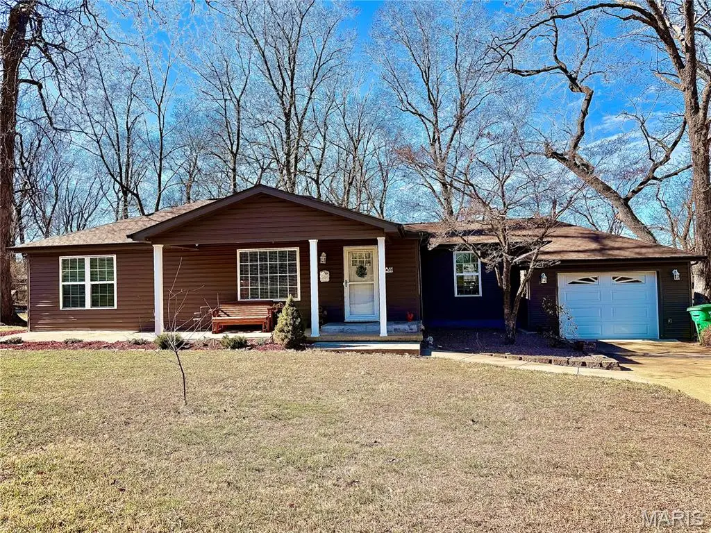 811 Taylor Avenue, Farmington, MO 63640 - Image #1