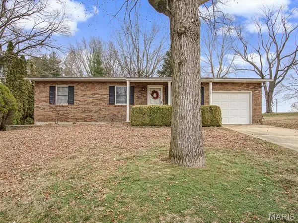 206 S Dewey Street, Sparta, IL 62286