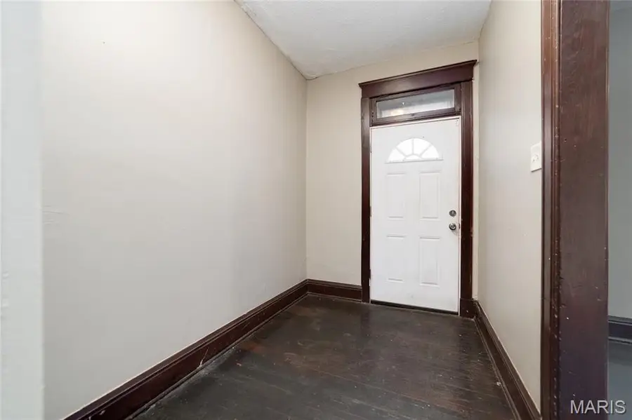 4210 E Carter Avenue, Saint Louis, MO 63115 - Image #2