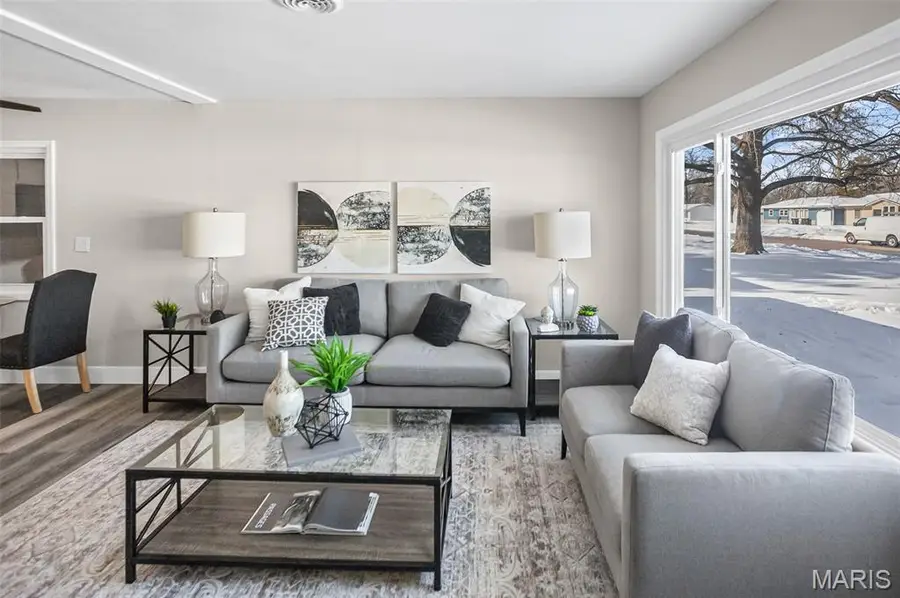 3810 Memorial Drive, Belleville, IL 62226 - #3