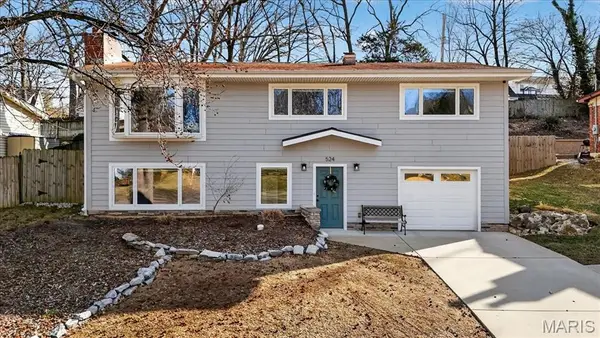 524 Hickory Hollow Lane, St Louis, MO 63122