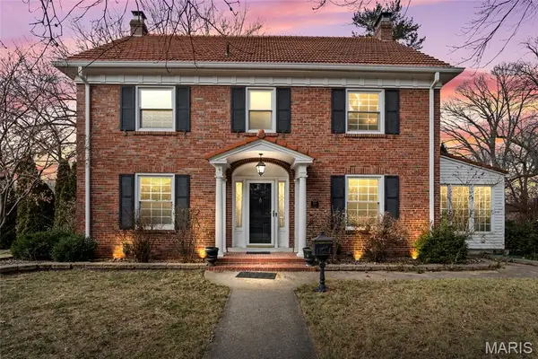 919 E Monroe Street, Belleville, IL 62220