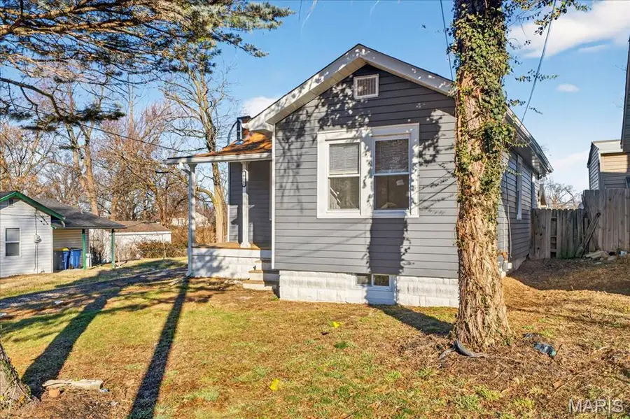 10563 Decker Avenue, Saint Louis, MO 63114 - Image #3