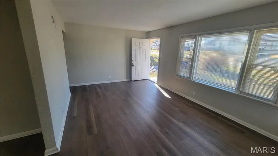 2000 Wismer Avenue, Saint Louis, MO 63114 - #3