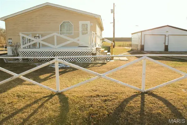 404 Garden Street, Cahokia, IL 62206