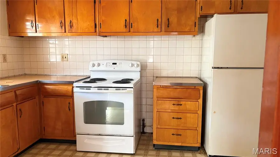 9481 Adler Avenue, Saint Louis, MO 63137 - Image #3