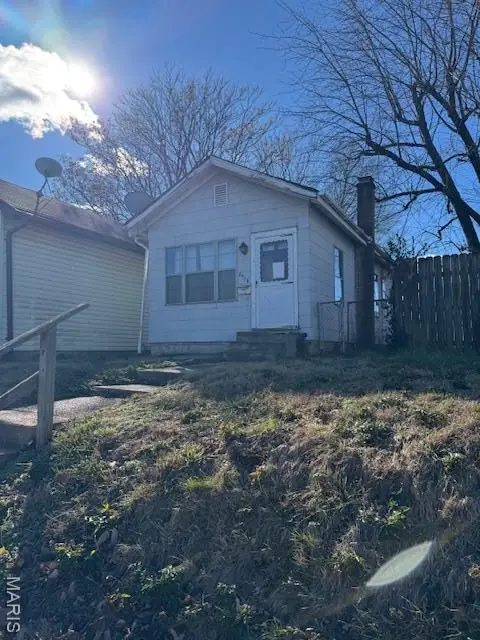 4956 Tiemann Avenue, Saint Louis, MO 63123 - Image #2