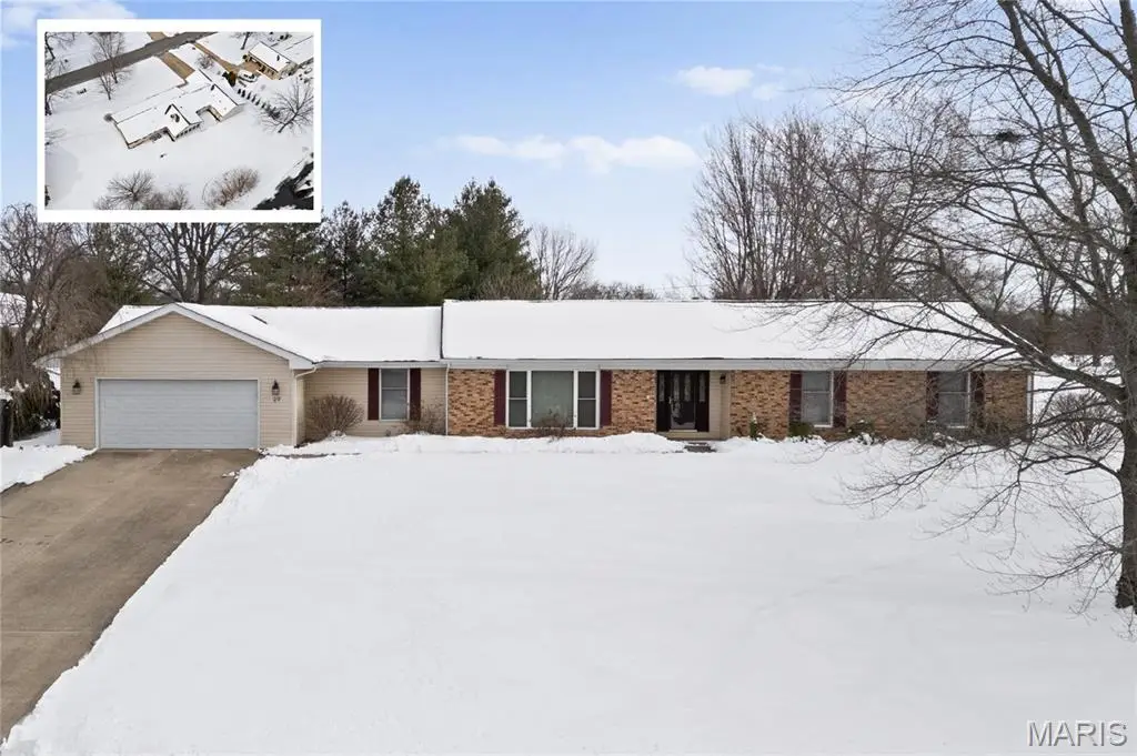 29 Santa Anita Drive, Maryville, IL 62062 - Image #1