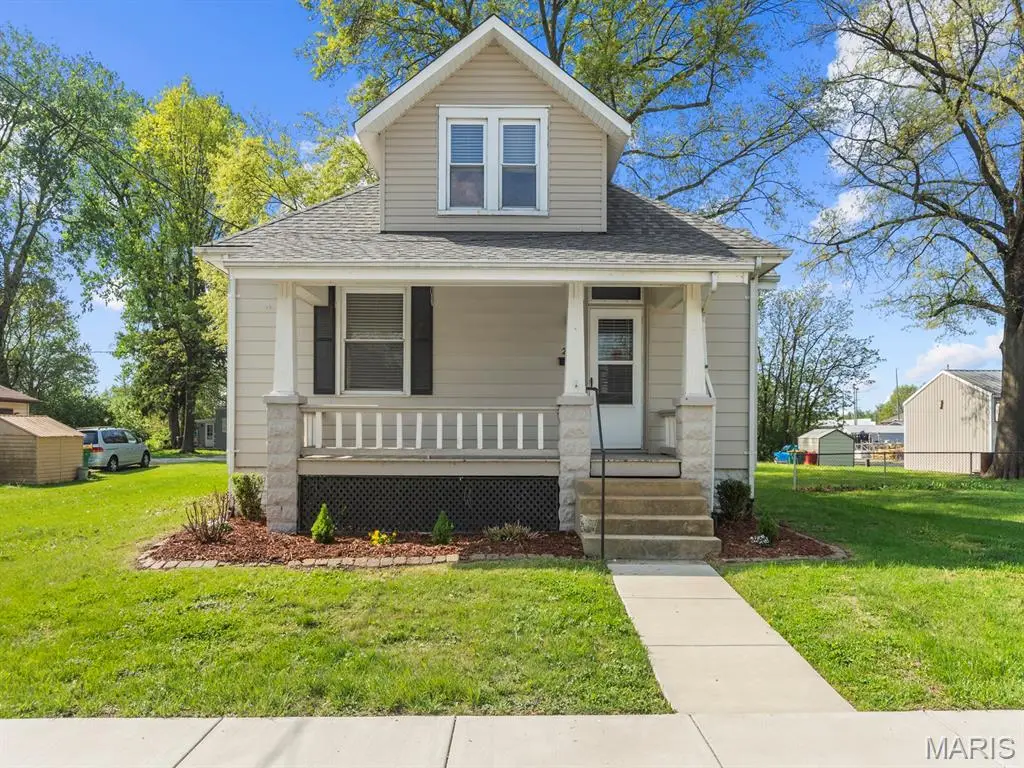 210 E Laurel Street, Millstadt, IL 62260 - #1