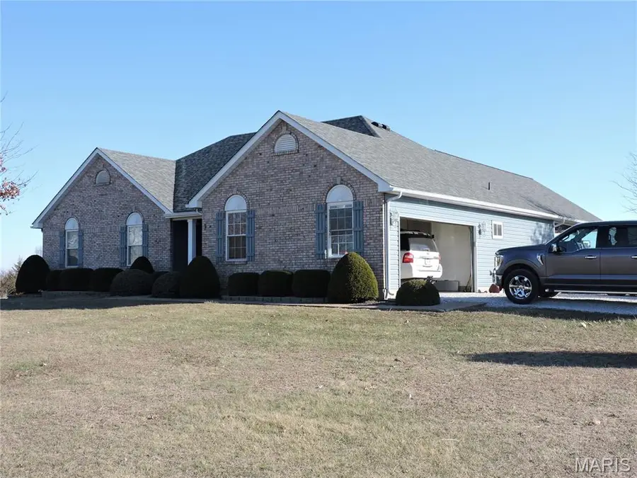 2140 Flatwoods Road, Ofallon, MO 63366 - Image #3