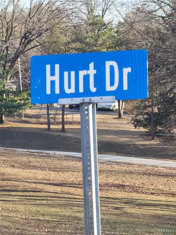 19 Hurt Drive, Winfield, MO 63389