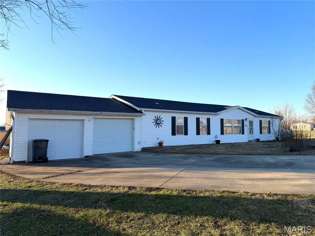 11274 Branding Stone Drive, Lebanon, IL 62254 - Image #1