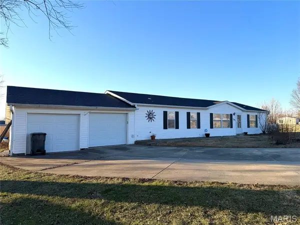 11274 Branding Stone Drive, Lebanon, IL 62254