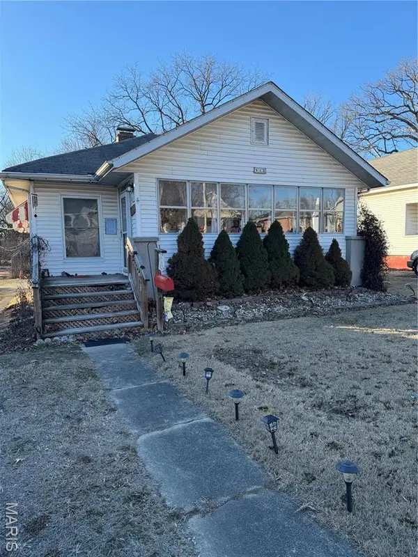 813 N Broadway Avenue, Salem, IL 62881