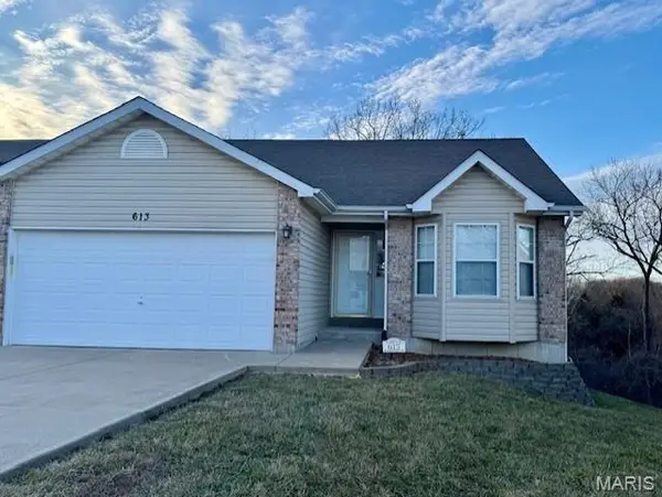 613 Meadowview Court, Warrenton, MO 63383