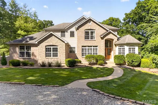477 Winding Woods Drive, Troy, MO 63379