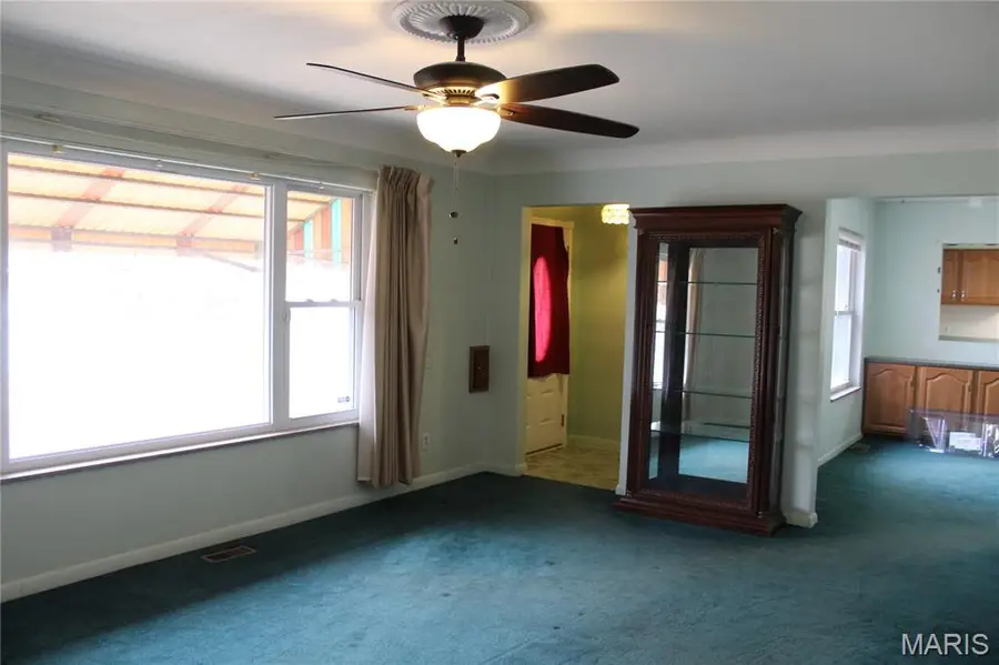 8920 Lackland Road, Overland, MO 63114 - Image #3