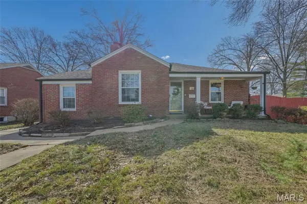 516 Kirkshire Drive, St Louis, MO 63122